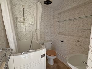 Photo 13- click for photo gallery